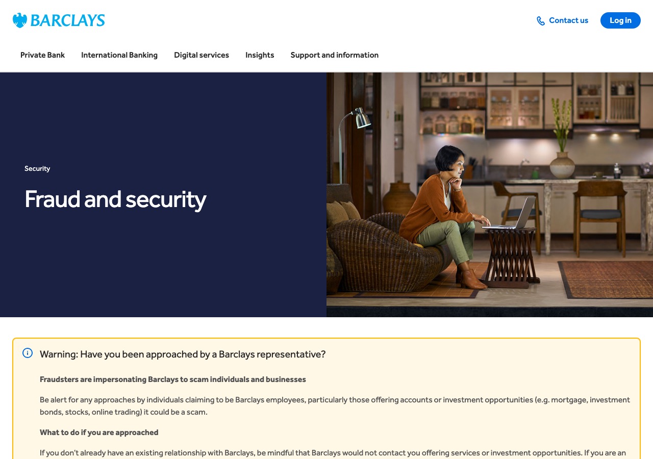 Barclays公式サイトの「Fraud and security」ページ。詐欺師がバークレイズになりすまして個人や企業を騙そうとしていると注意喚起している